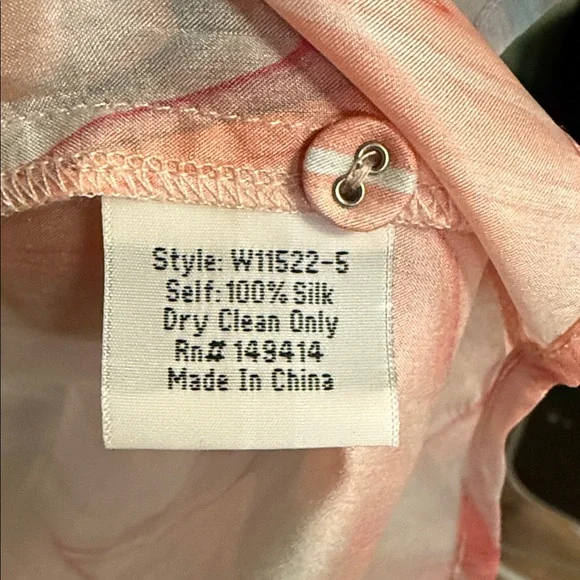 Johnny Was Pink and Purple Marble-Print Short Sleeve Button Down Top 100% SILK - Picture 5 of 5